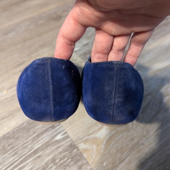 ALDO Beautiful Blue Flats with Gold Detail and Embroidery - Picture 6 of 8